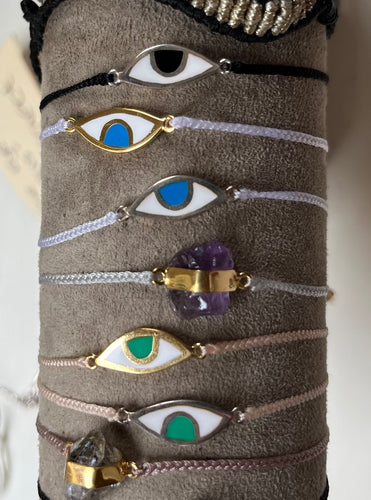 Eye bracelet